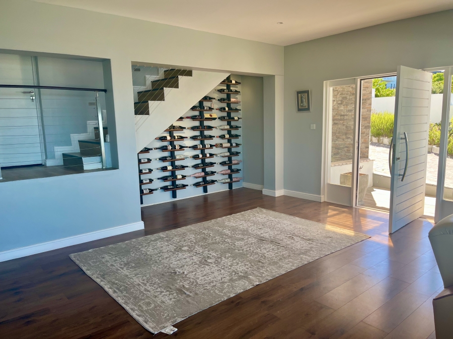 5 Bedroom Property for Sale in Onrus Western Cape